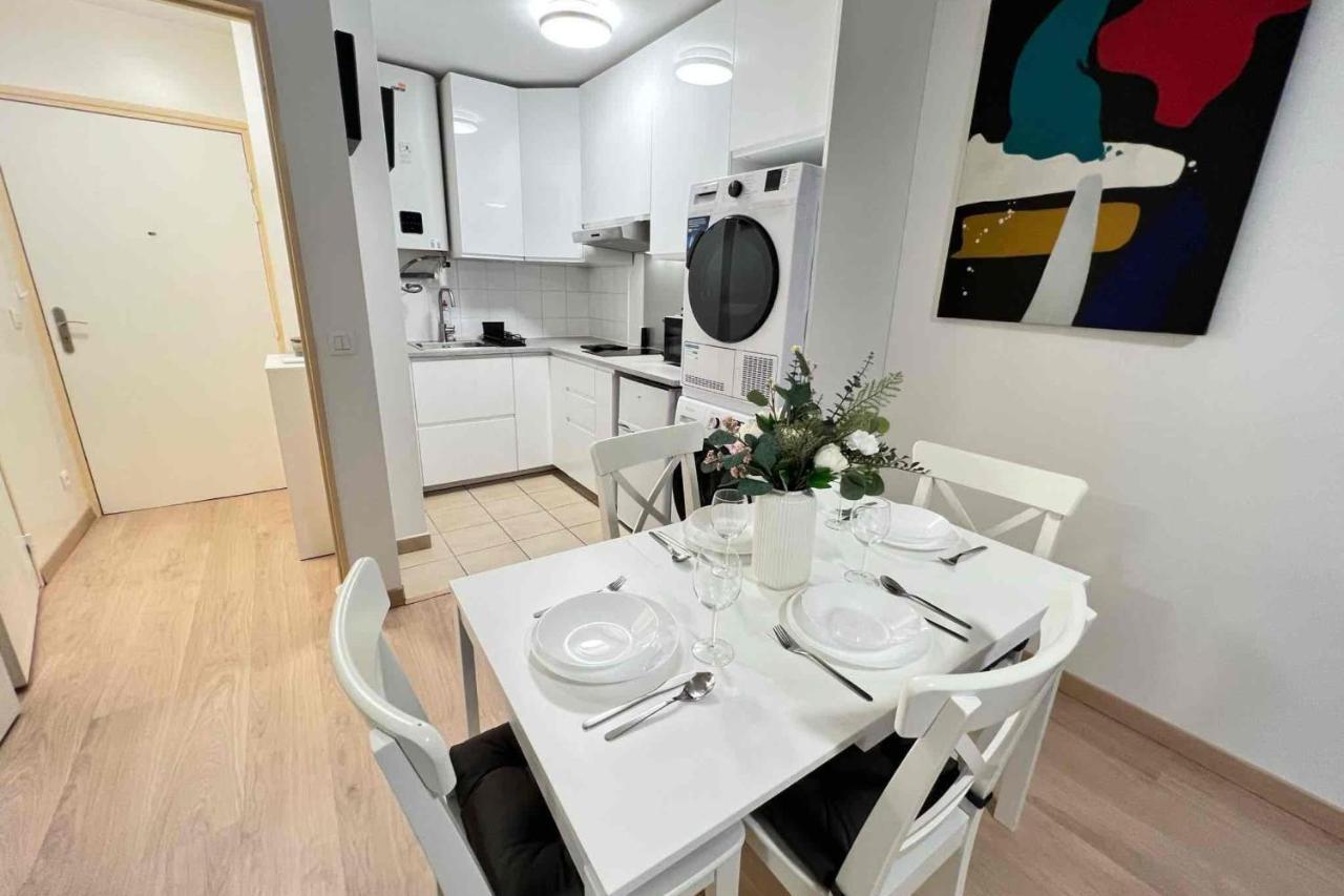 Very Quiet Apartment With Balcony Saint-Denis  Exterior foto